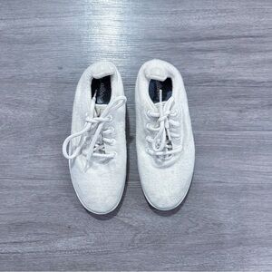 Allbirds White Cream Wool Runners Lace Up Sneakers Tennis Shoes Fuzzy Soft